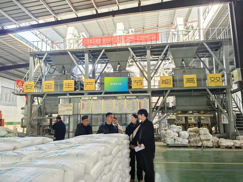 深入企业纾困解难 新野县交通局局长助力奥东集团包装材料产业升级